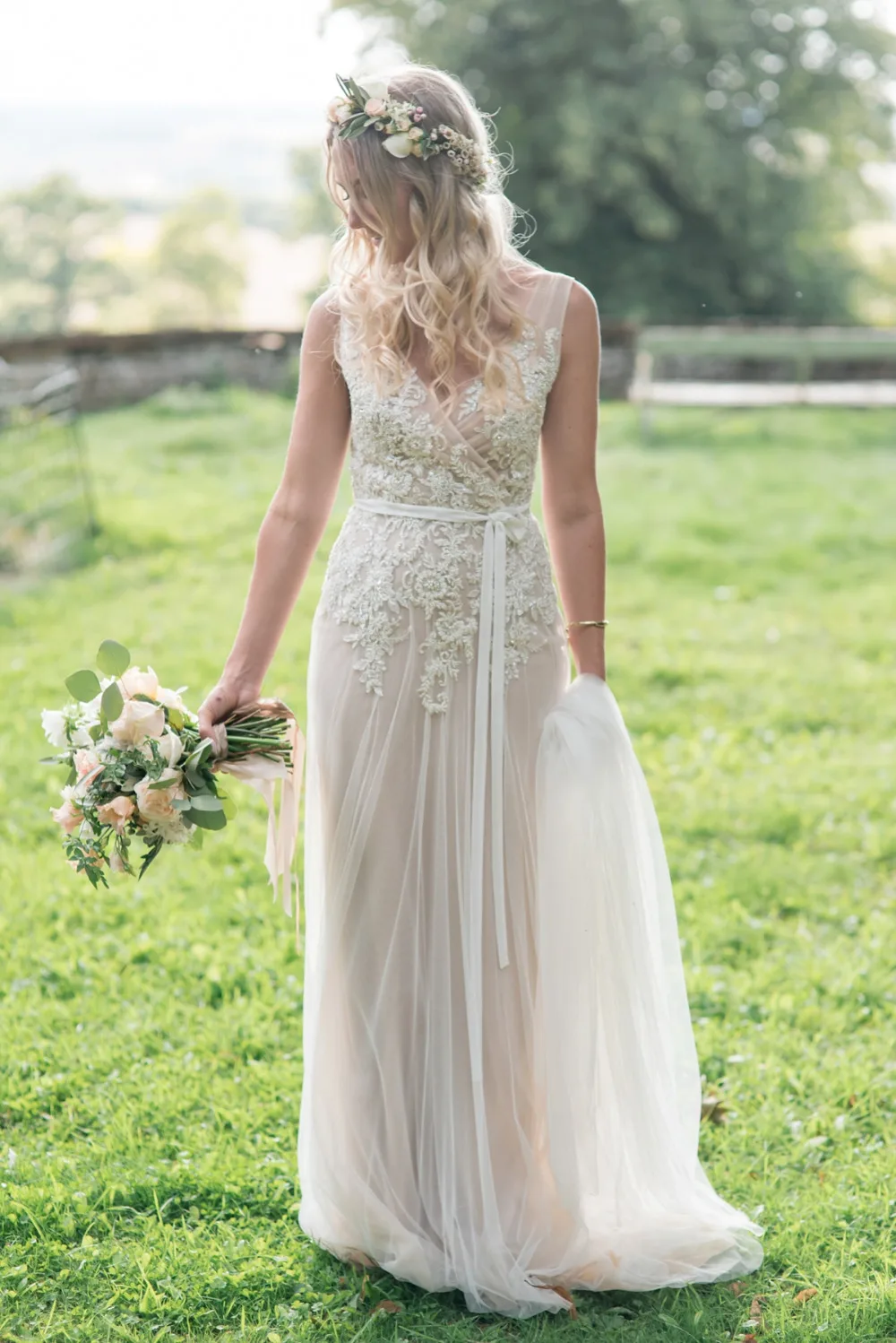 Real Brides Simple V-neck Champagne Crystal Beach Wedding Gowns 2019 Plus Size Lace Appliques Pearls Boho Wedding Dress RB97
Real Brides Simple V-neck Champagne Crystal Beach Wedding Gowns 2019 Plus Size Lace Appliques Pearls Boho Wedding Dress RB97