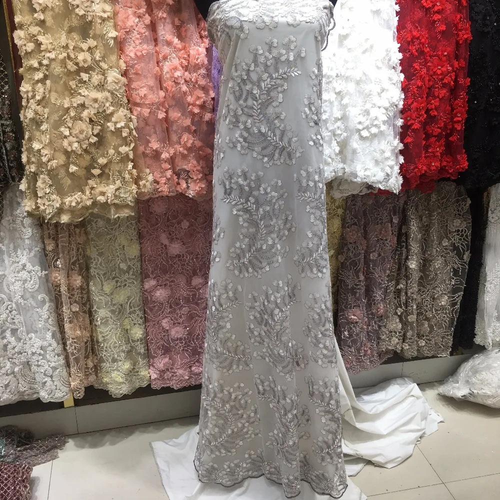 5 Yards 2019 High Quality White Embroidery Tulle Lace Fabric For Wedding & Evening Dress Shiny Thread Multi-color Line Net Lace
5 Yards 2019 High Quality White Embroidery Tulle Lace Fabric For Wedding & Evening Dress Shiny Thread Multi-color Line Net Lace