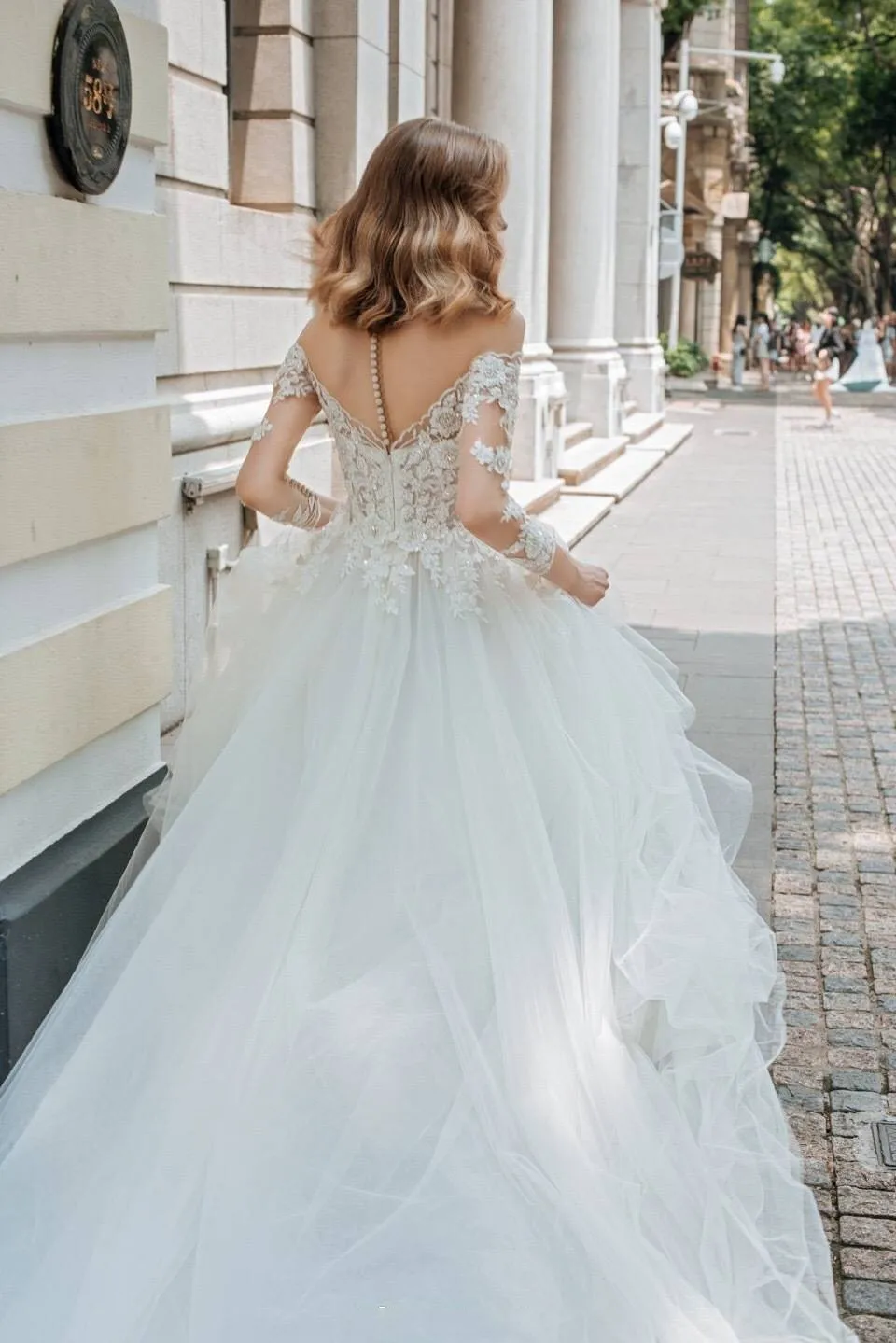 Romantic Lace Long Sleeve Elegant Tulle Appliques A-Line Wedding Dress Robe De Mariee Sofuge Boho Dubai Arabic Abiti Da Sposa
Romantic Lace Long Sleeve Elegant Tulle Appliques A-Line Wedding Dress Robe De Mariee Sofuge Boho Dubai Arabic Abiti Da Sposa