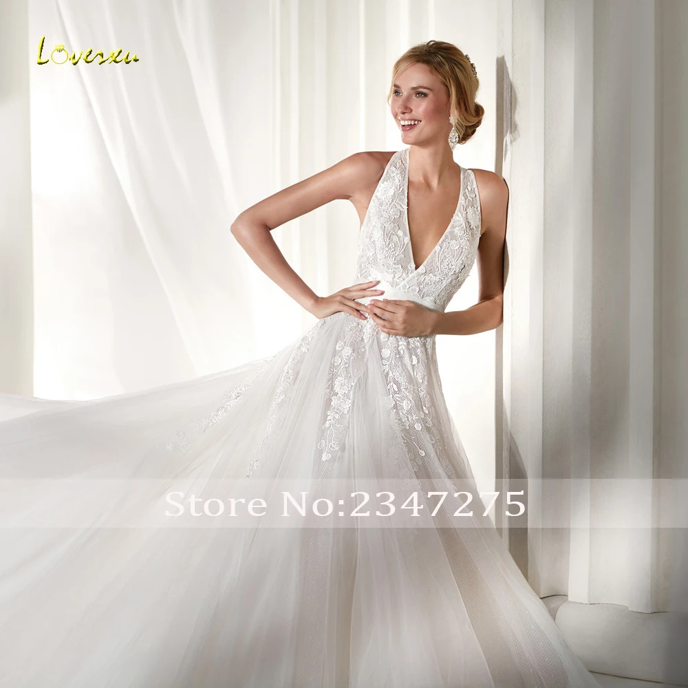 Loverxu Sexy Halter Backless A Line Wedding Dresses 2019 Luxury Appliques Beaded Court Train Vintage Bridal Gowns
Loverxu Sexy Halter Backless A Line Wedding Dresses 2019 Luxury Appliques Beaded Court Train Vintage Bridal Gowns