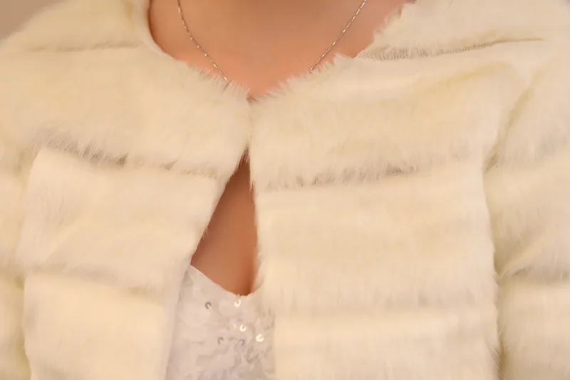 Bridal Coats Shawls Elegant Soft Autumn Winter Faux Fur Bride Wedding Wraps Bolero Jackets PJ91
Bridal Coats Shawls Elegant Soft Autumn Winter Faux Fur Bride Wedding Wraps Bolero Jackets PJ91