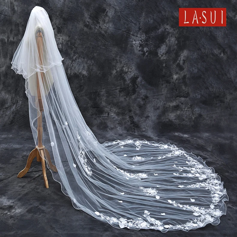 LASUI Length 3M =1piece Long paragraph 3 meters lace bridal veil Double trailing lace patch wedding hair 0175
LASUI Length 3M =1piece Long paragraph 3 meters lace bridal veil Double trailing lace patch wedding hair 0175