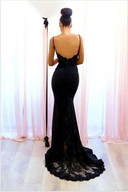 Black Cheap Bridesmaid Dresses Under 50 Mermaid Spaghetti Straps Lace Beaded Long Wedding Party Dresses For Women
Black Cheap Bridesmaid Dresses Under 50 Mermaid Spaghetti Straps Lace Beaded Long Wedding Party Dresses For Women