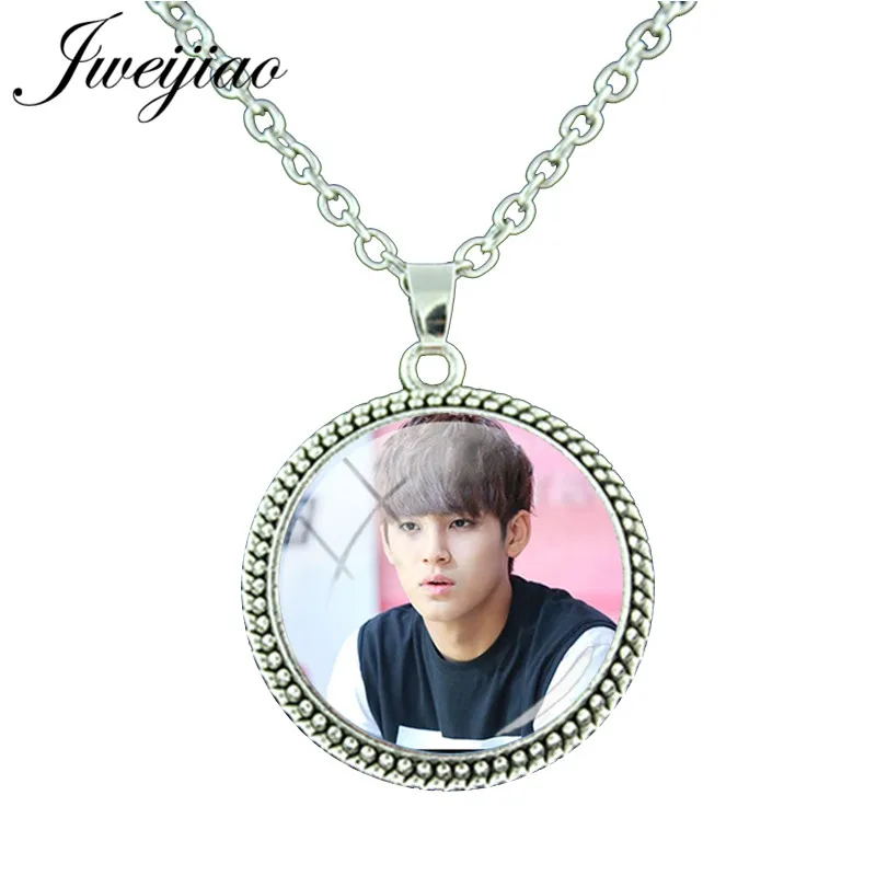 JWEIJIAO KPOP Singers Seventeen Round Charm Necklace 25mm Glass Cabochon Photo Pendant Neck Sweater Chain Trendy Jewelry SET01
JWEIJIAO KPOP Singers Seventeen Round Charm Necklace 25mm Glass Cabochon Photo Pendant Neck Sweater Chain Trendy Jewelry SET01