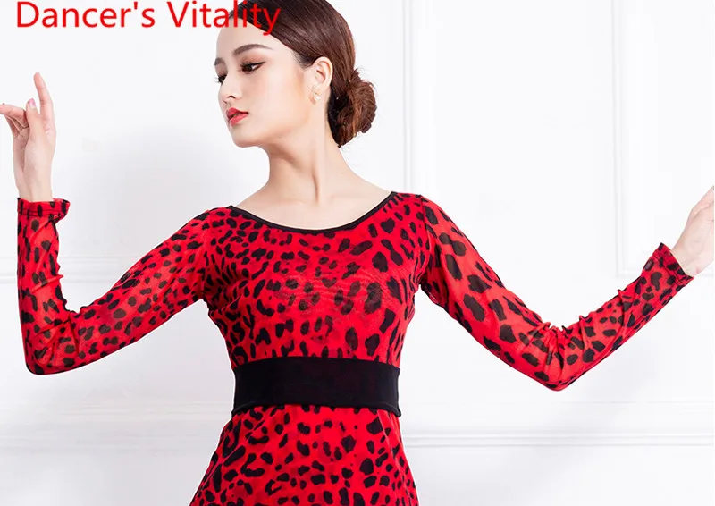 Ballroom Dance Wear Top Modern New Clothes Long Sleeves Waltz Outfits Red Leopard T-shirt National Standard Competition Garment
Ballroom Dance Wear Top Modern New Clothes Long Sleeves Waltz Outfits Red Leopard T-shirt National Standard Competition Garment