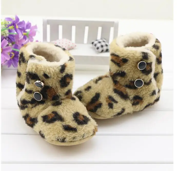 Winter high top brand Baby Shoes soft bottom girls First Walkers newborn baby boots
Winter high top brand Baby Shoes soft bottom girls First Walkers newborn baby boots