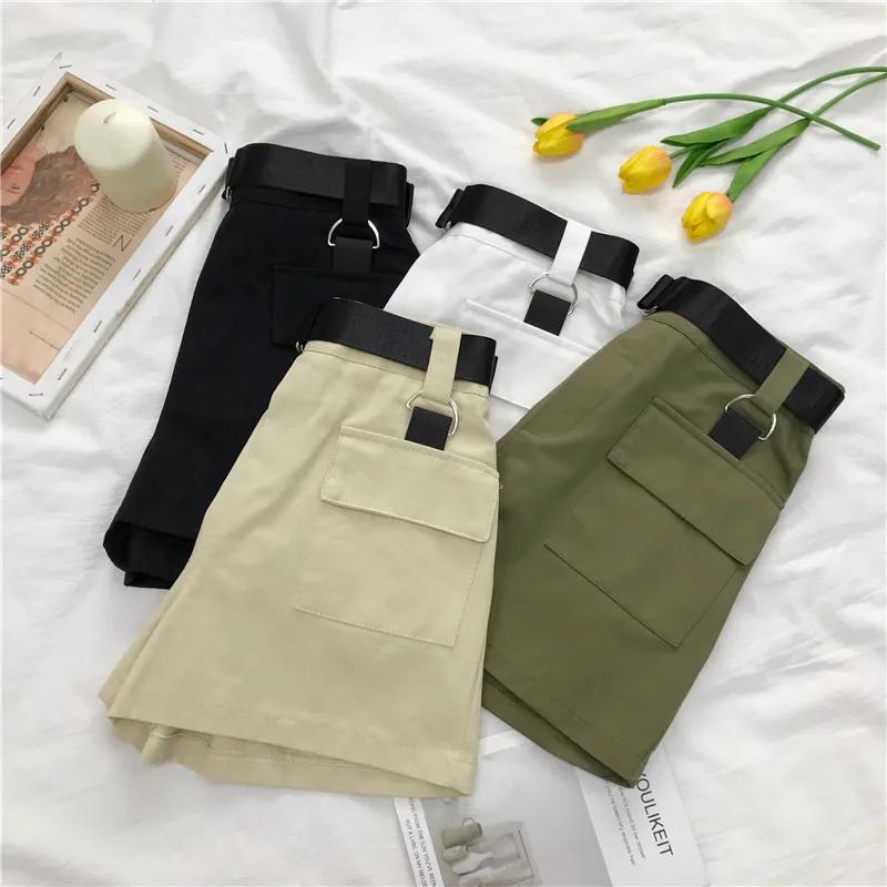 New Women's Clothing Summer Safari Style high waist shorts women Korean harajuku BF loose Solid wide leg shorts street style
New Women's Clothing Summer Safari Style high waist shorts women Korean harajuku BF loose Solid wide leg shorts street style