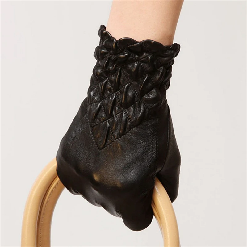 2020 NEW Women Genuine Leather Gloves Winter Thermal Elastic Wrist Fashion Sheepskin Glove For Driving Time-limited L054NC
2020 NEW Women Genuine Leather Gloves Winter Thermal Elastic Wrist Fashion Sheepskin Glove For Driving Time-limited L054NC