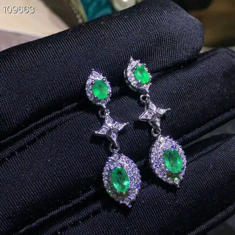 Серьги-подвески женские из серебра 925 пробы с изумрудно-зелеными драгоценными камнями
Серьги-подвески женские из серебра 925 пробы с изумрудно-зелеными драгоценными камнями