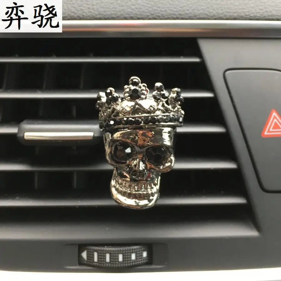 Car Styling Decoration Rhinestone Alloy Material Skeleton Head Car Perfume Clip Perfume Car Air Freshener Skull Perfume Ornamen
Car Styling Decoration Rhinestone Alloy Material Skeleton Head Car Perfume Clip Perfume Car Air Freshener Skull Perfume Ornamen