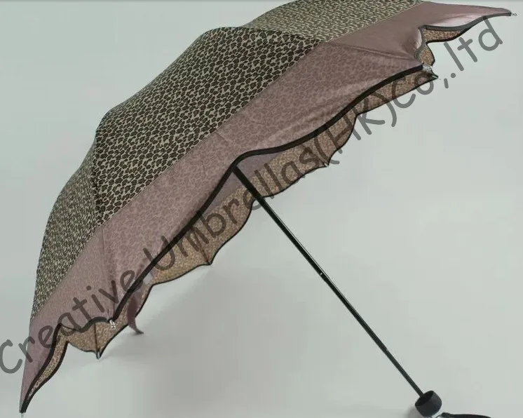 Maple leaves umbrella,leopard printed design,8 ribs,three fold,manual umbrellas,imitation paradise umbrella.supermini
Maple leaves umbrella,leopard printed design,8 ribs,three fold,manual umbrellas,imitation paradise umbrella.supermini