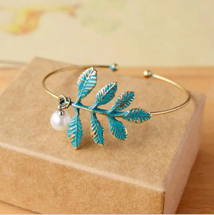 2018 New To Do The Old Ancient Bronze Green Literary Fresh Leaf Bracelet Opening Adjustable
2018 New To Do The Old Ancient Bronze Green Literary Fresh Leaf Bracelet Opening Adjustable