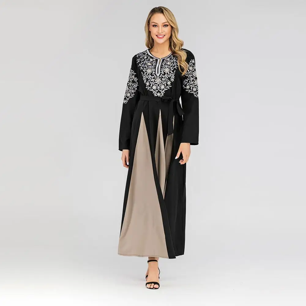 2019 Autumn Women Muslim Abaya Dress Embroidery Flower Islamic Clothings XL-5XL Khaki/Black Dubai Turkish Dress caftan marocain
2019 Autumn Women Muslim Abaya Dress Embroidery Flower Islamic Clothings XL-5XL Khaki/Black Dubai Turkish Dress caftan marocain