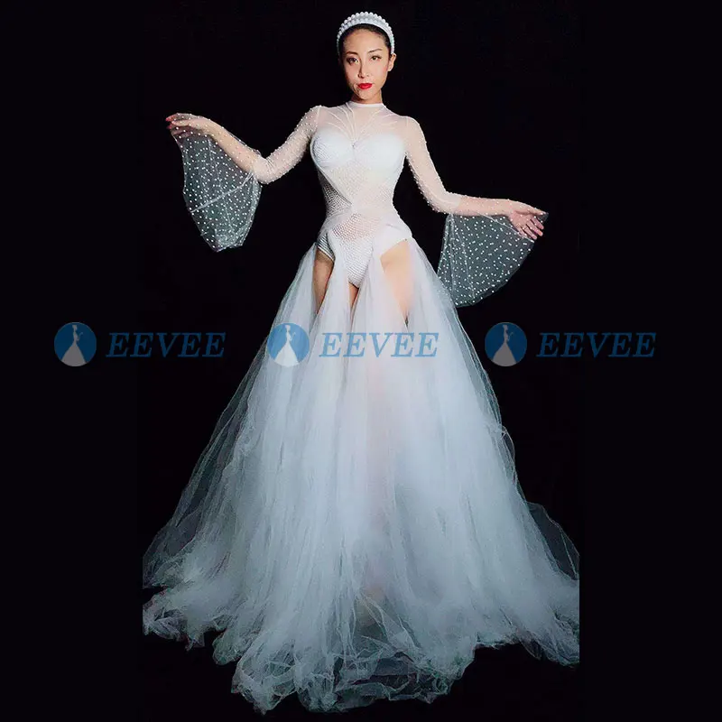 White See-through Pearl Crystals Trailing Bodysuit Nightclub Women Singer Stage Wear Bar Party Show Dance Costume Models Catwalk
White See-through Pearl Crystals Trailing Bodysuit Nightclub Women Singer Stage Wear Bar Party Show Dance Costume Models Catwalk