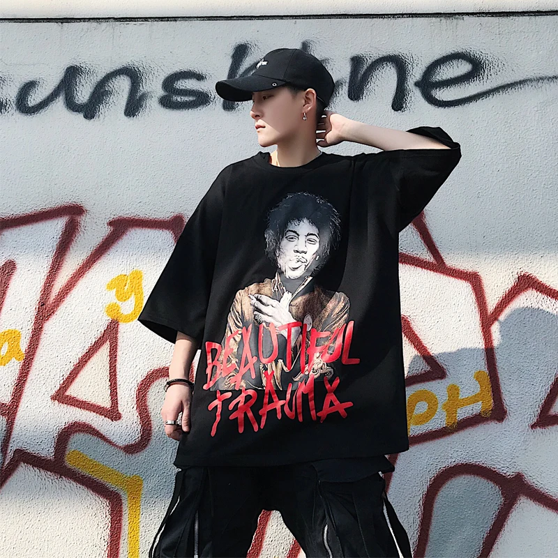 M-XL!! Summer new super fire personality European and American characters printing men's loose short-sleeved T-shirt tide.
M-XL!! Summer new super fire personality European and American characters printing men's loose short-sleeved T-shirt tide.