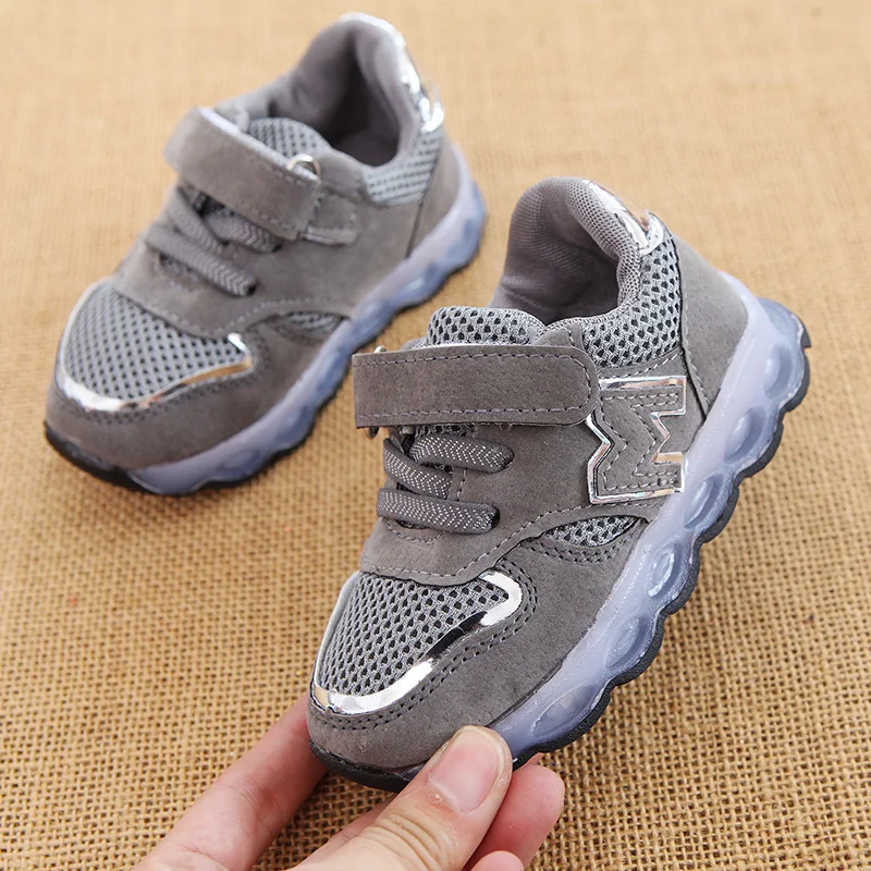LED Light Kids Boys Sneakers Spring Autumn Breathablely Children Shoes Baby Kids Sneakers 3Style
LED Light Kids Boys Sneakers Spring Autumn Breathablely Children Shoes Baby Kids Sneakers 3Style