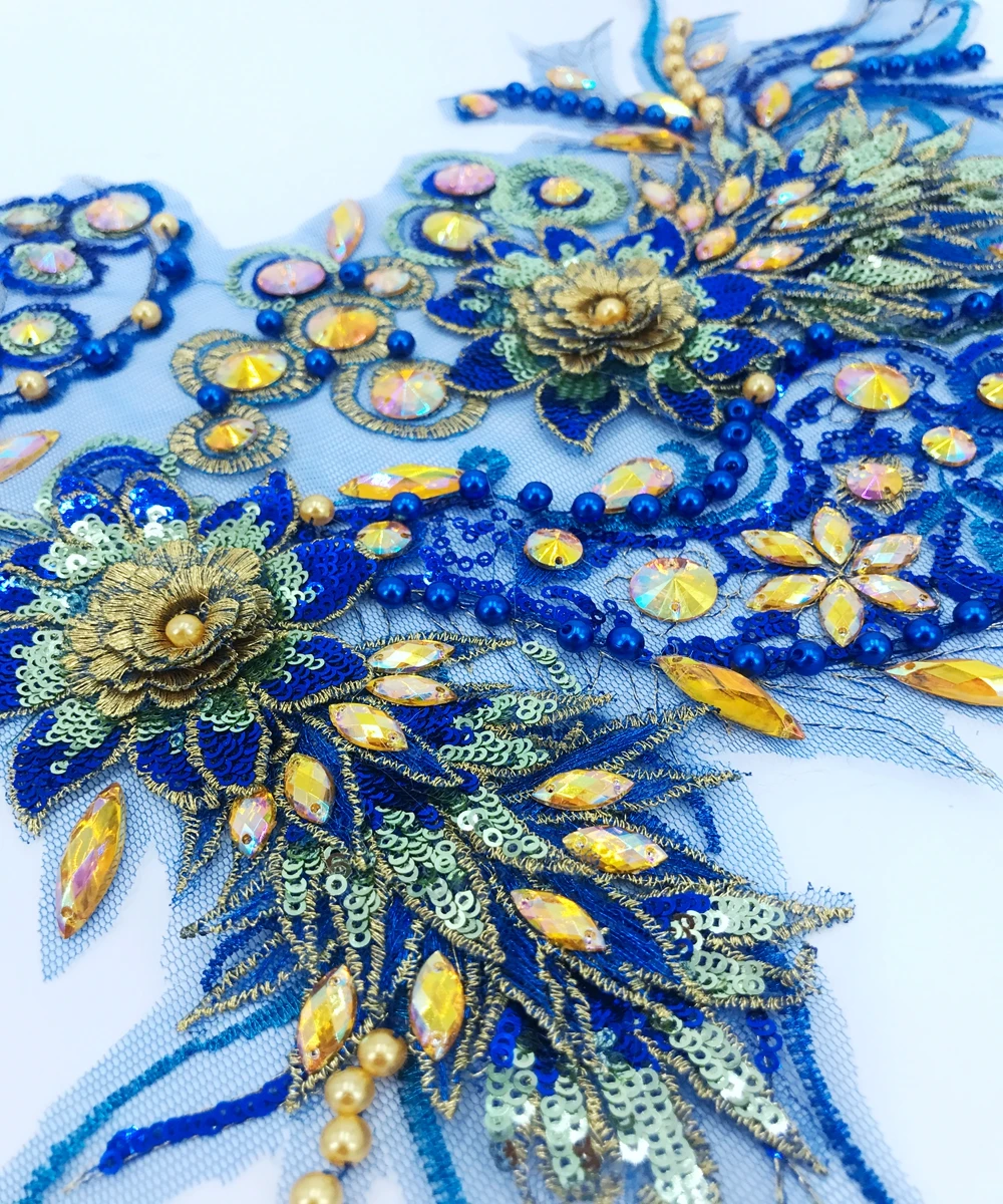 Трехмерная Кружевная аппликация Royalblue/golden с отделкой Стразы 42*27 см для аксессуаров к платью
Трехмерная Кружевная аппликация Royalblue/golden с отделкой Стразы 42*27 см для аксессуаров к платью