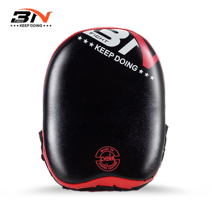 Hand Targets Curved Boxer Target Pad Men MMA Karate Muay Thai Free Fight Sanda Black Red Boxing Gloves Pads Training Pad
Hand Targets Curved Boxer Target Pad Men MMA Karate Muay Thai Free Fight Sanda Black Red Boxing Gloves Pads Training Pad
