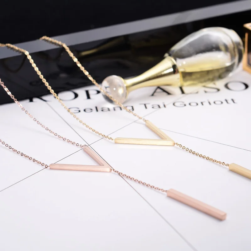 YUN RUO 2020 Yellow Rose Gold Colors V Shape Choker Necklace for Woman Girl Fashion Gift 316 L Stainless Steel Brand Jewelry
YUN RUO 2020 Yellow Rose Gold Colors V Shape Choker Necklace for Woman Girl Fashion Gift 316 L Stainless Steel Brand Jewelry