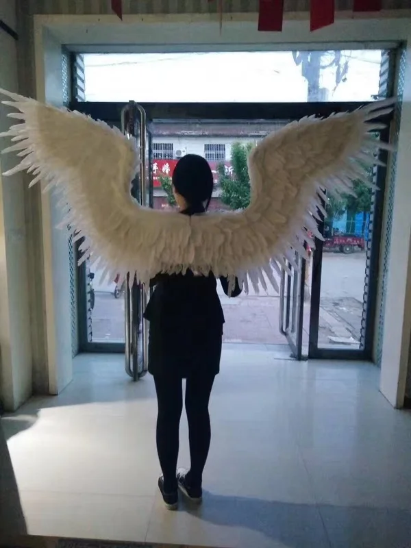 EMS free shipping white black large wings feathers T-stage model catwalk shows wings props party performance shows props cosplay
EMS free shipping white black large wings feathers T-stage model catwalk shows wings props party performance shows props cosplay