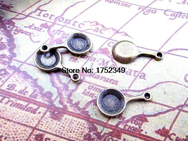 125pcs-- Frying Pan Charms ,Antique bronze tone Frying Pan Charms Pendants 22mm x 10mm
125pcs-- Frying Pan Charms ,Antique bronze tone Frying Pan Charms Pendants 22mm x 10mm
