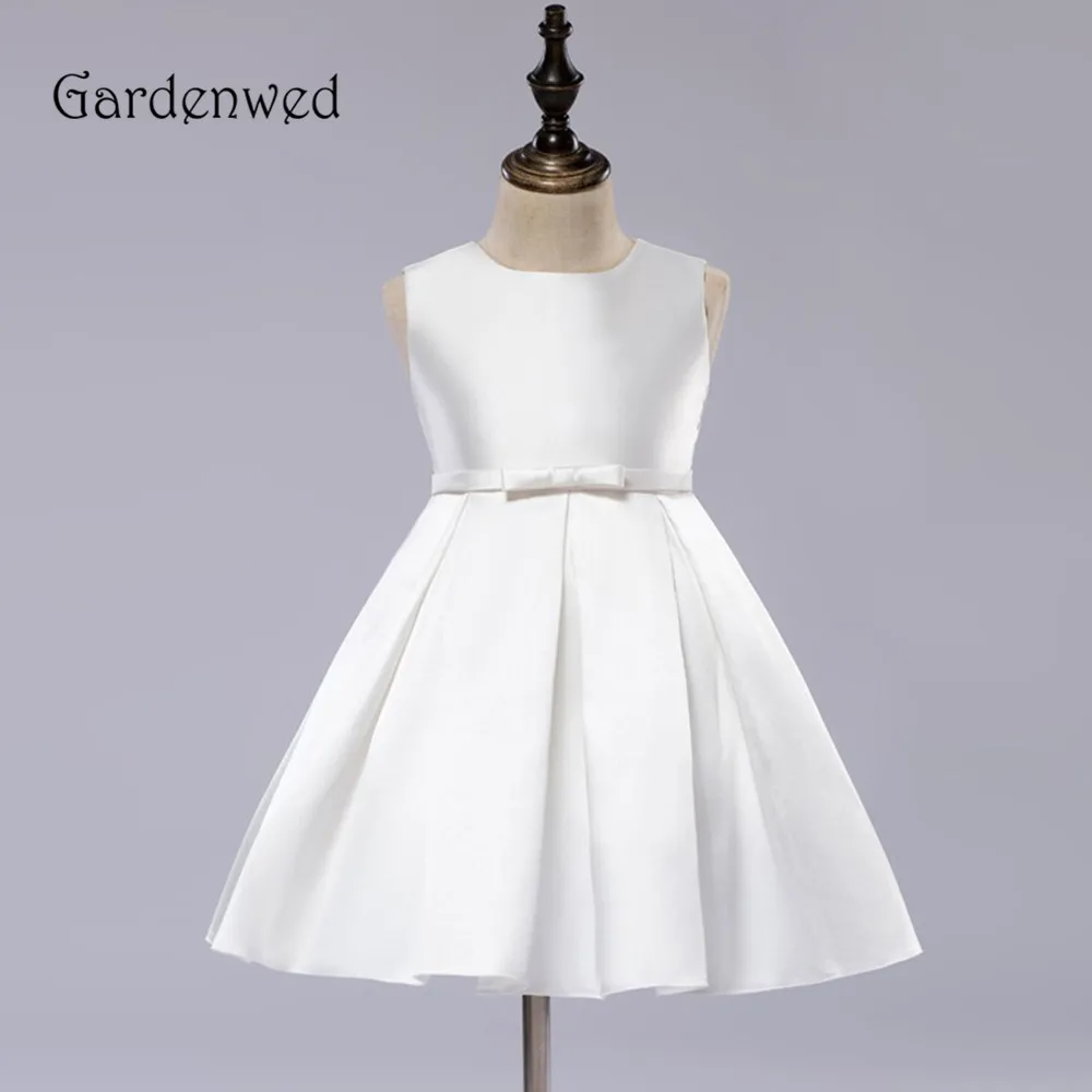 High Quality Mikado Plain Design Flower Girl Dress Baby Girl Dress 2019 Ball Gown Tiny Bow Sash Knee Length Baby Party Dress
High Quality Mikado Plain Design Flower Girl Dress Baby Girl Dress 2019 Ball Gown Tiny Bow Sash Knee Length Baby Party Dress