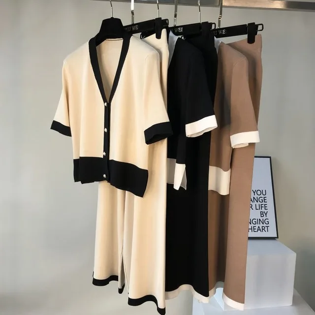 Amolapha Women Knit Cardigans Loose Pants Sets V Neck Single Breasted Tops Wide Leg Trousers Suits for Woman
Amolapha Women Knit Cardigans Loose Pants Sets V Neck Single Breasted Tops Wide Leg Trousers Suits for Woman