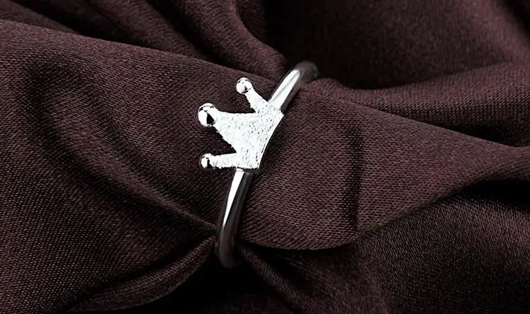 High quality fashion imperial crown female 925 sterling silver ladies finger rings jewelry birthday gift wholesale cheap
High quality fashion imperial crown female 925 sterling silver ladies finger rings jewelry birthday gift wholesale cheap