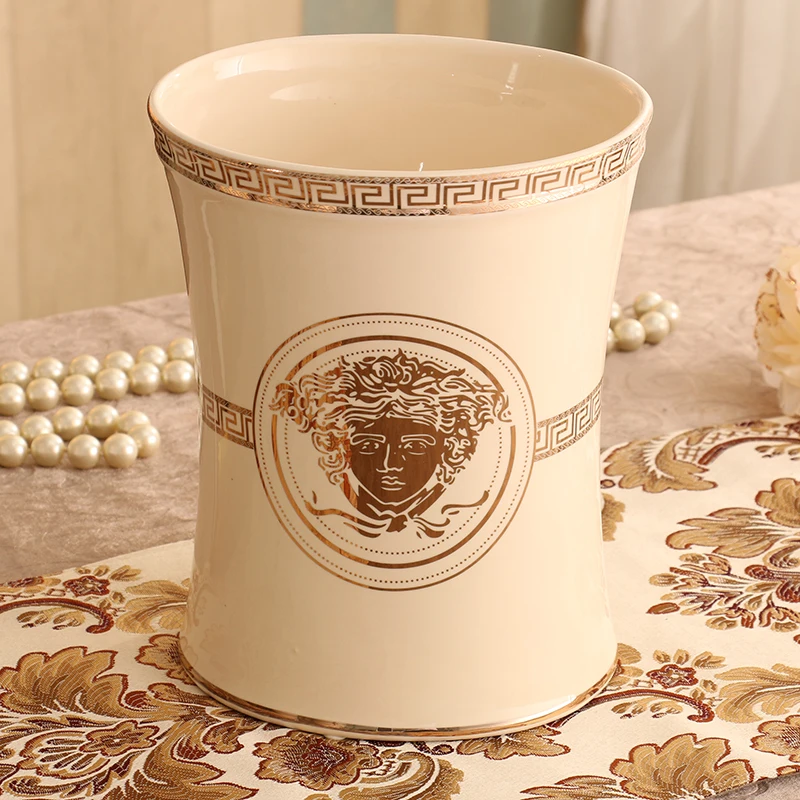 Gold ivory porcelain box European Ceramic Box Retro luxury living room decor decoration Home Furnishing vase
Gold ivory porcelain box European Ceramic Box Retro luxury living room decor decoration Home Furnishing vase
