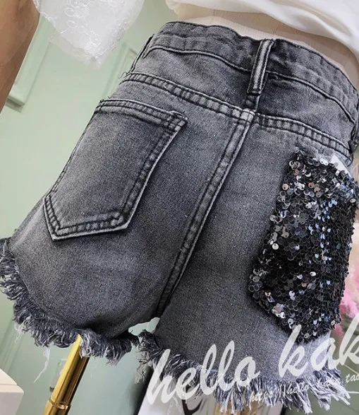 2019 Summer Fashion Women's One Side Sequins Jeans Shorts Student Female High Waisted Holes Black Denim Shorts
2019 Summer Fashion Women's One Side Sequins Jeans Shorts Student Female High Waisted Holes Black Denim Shorts