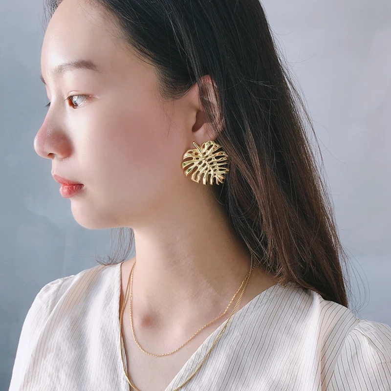 Louleur 925 Sterling Silver Leaves Stud Earrings Single Piece Trendy Safety Gold Earrings For Women Fashion Jewelry Summer Gifts
Louleur 925 Sterling Silver Leaves Stud Earrings Single Piece Trendy Safety Gold Earrings For Women Fashion Jewelry Summer Gifts
