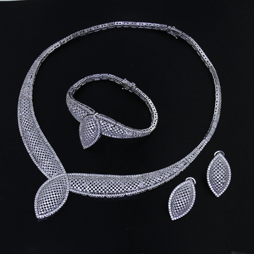Vintage New Women Engagement Jewelry Sets White color with Cubic zircon 4 pcs sets ( necklace + bracelet + earrings+Ring)
Vintage New Women Engagement Jewelry Sets White color with Cubic zircon 4 pcs sets ( necklace + bracelet + earrings+Ring)