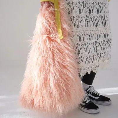 Winter Casual Tote faux fur Women Plush Shoulder Bags Female Handbags Ladies High Capacity Totes Woman Luxury Bolsa Feminina
Winter Casual Tote faux fur Women Plush Shoulder Bags Female Handbags Ladies High Capacity Totes Woman Luxury Bolsa Feminina