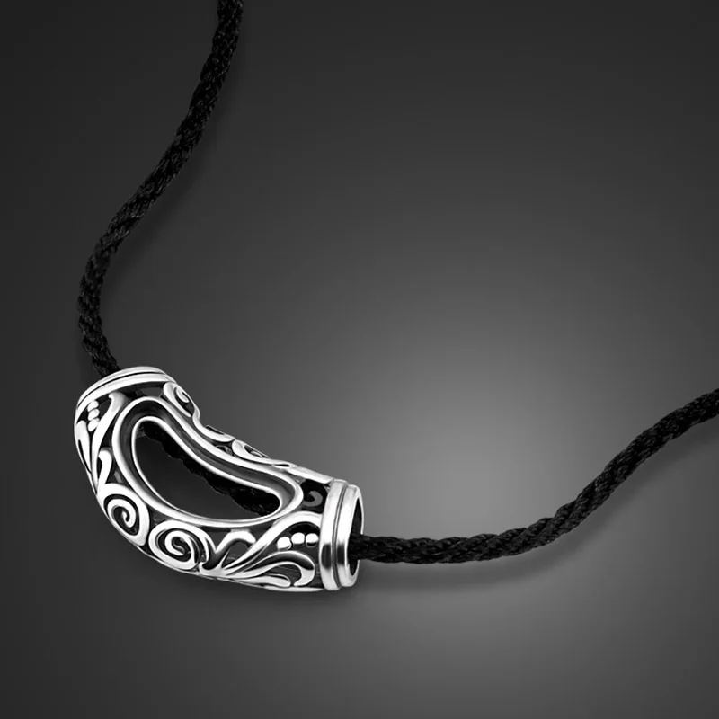 Ethnic style male/female suitable jewelry black rope necklace 925 Thai silver pattern pendant design popular pendant necklace
Ethnic style male/female suitable jewelry black rope necklace 925 Thai silver pattern pendant design popular pendant necklace