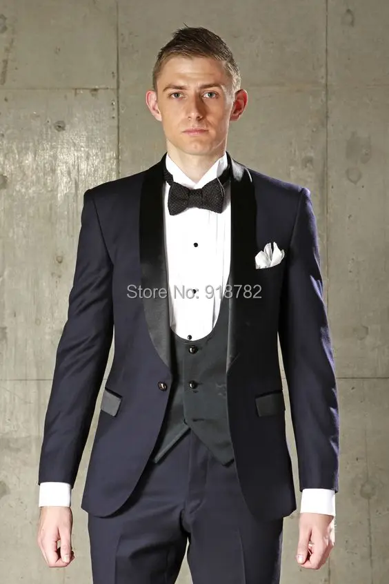 Terno Masculion Costume Homme Navy Blue Groom Wedding Dress Suit Mens Formal Wear Tuxedos For Men Bridegroom Coat+Pants+Vest+Bow
Terno Masculion Costume Homme Navy Blue Groom Wedding Dress Suit Mens Formal Wear Tuxedos For Men Bridegroom Coat+Pants+Vest+Bow
