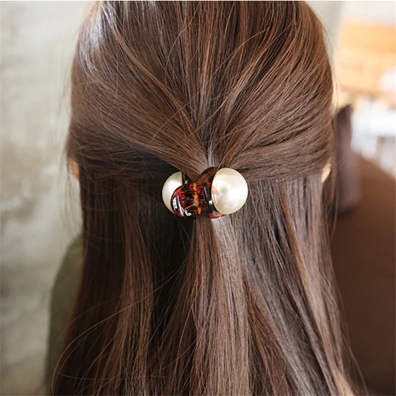 2019 New Girls Pearl Mini 1PC Hair Claw Barrettes Women Hair Crab Hair Claws Women Make UP Washing Tool Hair Accessories
2019 New Girls Pearl Mini 1PC Hair Claw Barrettes Women Hair Crab Hair Claws Women Make UP Washing Tool Hair Accessories