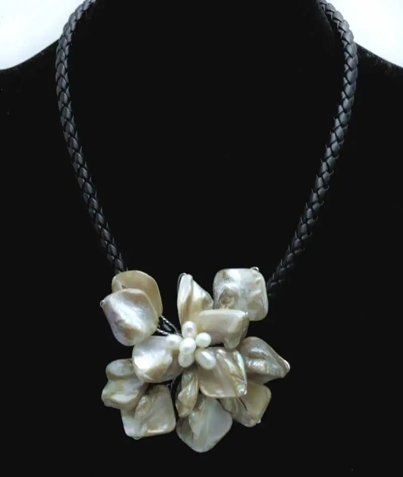 Qingmos 70mm White Baroque Shell Pearl Flower 18'' necklaces & pendants with 6mm Black Leather Rope-6315 Free shipping
Qingmos 70mm White Baroque Shell Pearl Flower 18'' necklaces & pendants with 6mm Black Leather Rope-6315 Free shipping