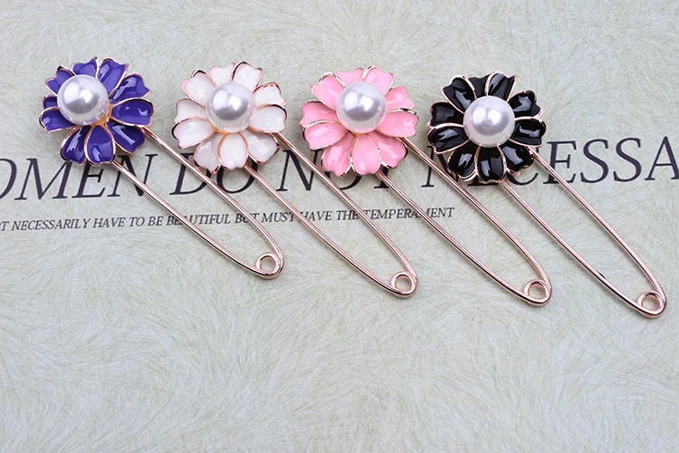 2023 New Jewelry Accessories 1 PCS Fashion Brooches Gold Color Small Flower Brooches Pins For Women Gifts
2023 New Jewelry Accessories 1 PCS Fashion Brooches Gold Color Small Flower Brooches Pins For Women Gifts