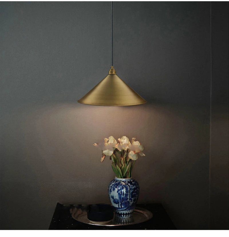 Copper material hanging lamp incandescent bulb E27 golden pendant light for kitchen dining room cafe
Copper material hanging lamp incandescent bulb E27 golden pendant light for kitchen dining room cafe