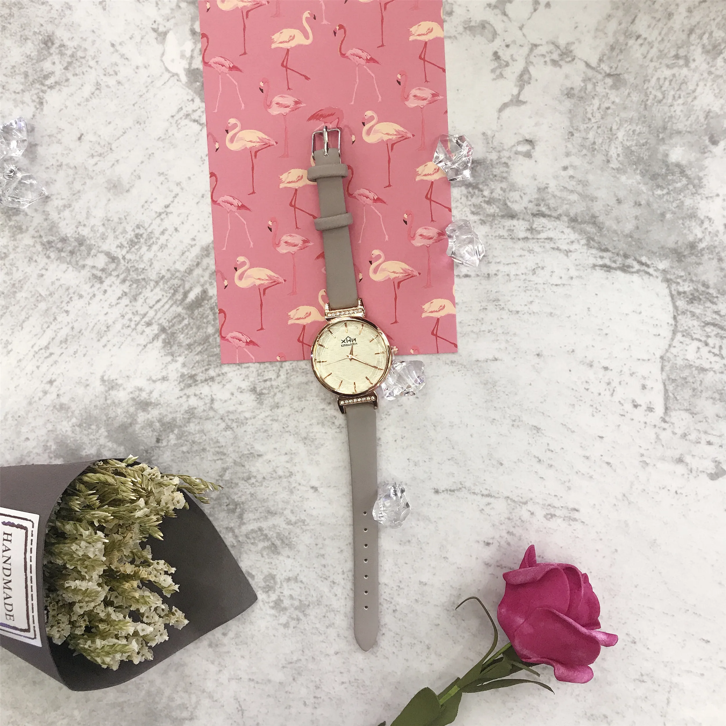 watches women classic atmosphere ladies watch relogio feminino luxury Fashion & Casual reloj mujer relojes para mujer
watches women classic atmosphere ladies watch relogio feminino luxury Fashion & Casual reloj mujer relojes para mujer