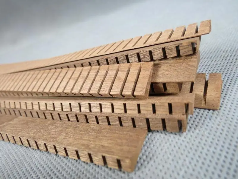 20-дневная скользящая треугольная сапели, размер 18x5/1 толщиной x740 мм в длину
20-дневная скользящая треугольная сапели, размер 18x5/1 толщиной x740 мм в длину