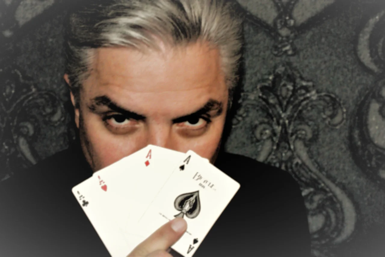Air Aces by Fenik,Magic Tricks