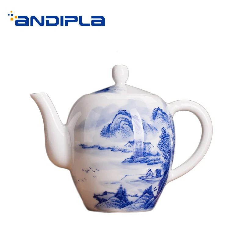 300ml Jingdezhen Ceramic Teapot Hand Painted Blue and White Porcelain Handle Vintage Pot Home Drinkware Puer Tieguanyin Kettles
300ml Jingdezhen Ceramic Teapot Hand Painted Blue and White Porcelain Handle Vintage Pot Home Drinkware Puer Tieguanyin Kettles