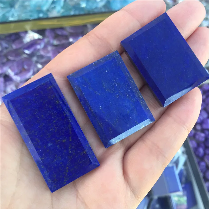 1pcs beautiful natural lapis lazuli natural gem birthday gift DIY can be used as a pendant
1pcs beautiful natural lapis lazuli natural gem birthday gift DIY can be used as a pendant
