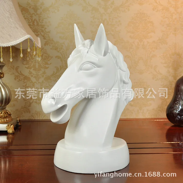 C домашние украшения, яркая белая голова лошади Baishi, полимерные ремесла, открытые подарки на новоселье Madaochenggong
C домашние украшения, яркая белая голова лошади Baishi, полимерные ремесла, открытые подарки на новоселье Madaochenggong
