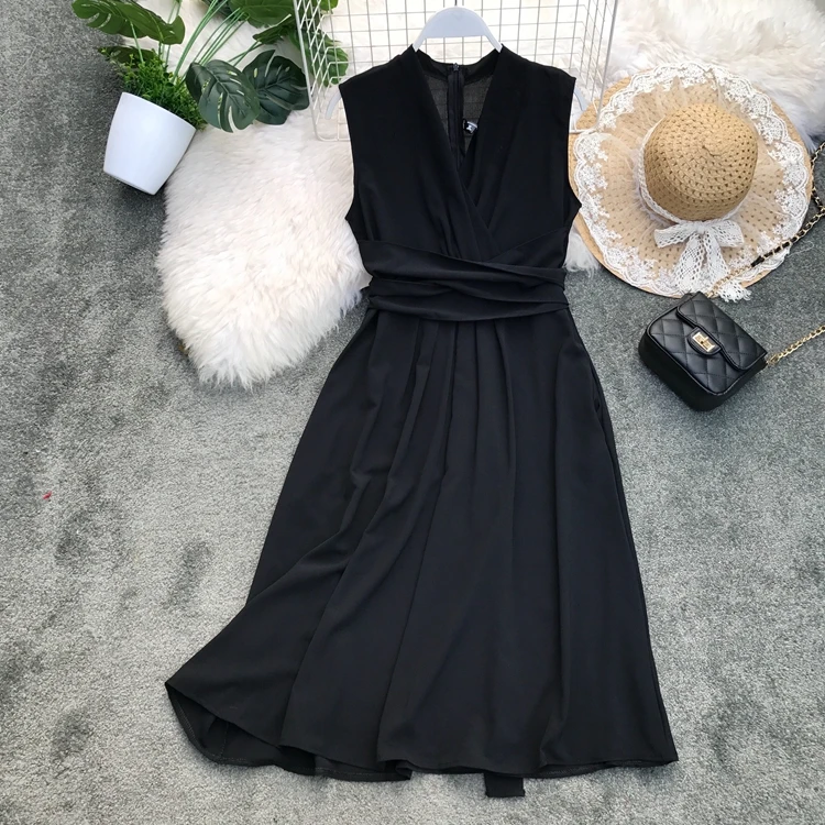 Summer 2019 New Korean Women's Slim V-collar Mid-waist Chiffon Dresses Lady Sleeveless Solid Color Elegant Vestidos F036
Summer 2019 New Korean Women's Slim V-collar Mid-waist Chiffon Dresses Lady Sleeveless Solid Color Elegant Vestidos F036