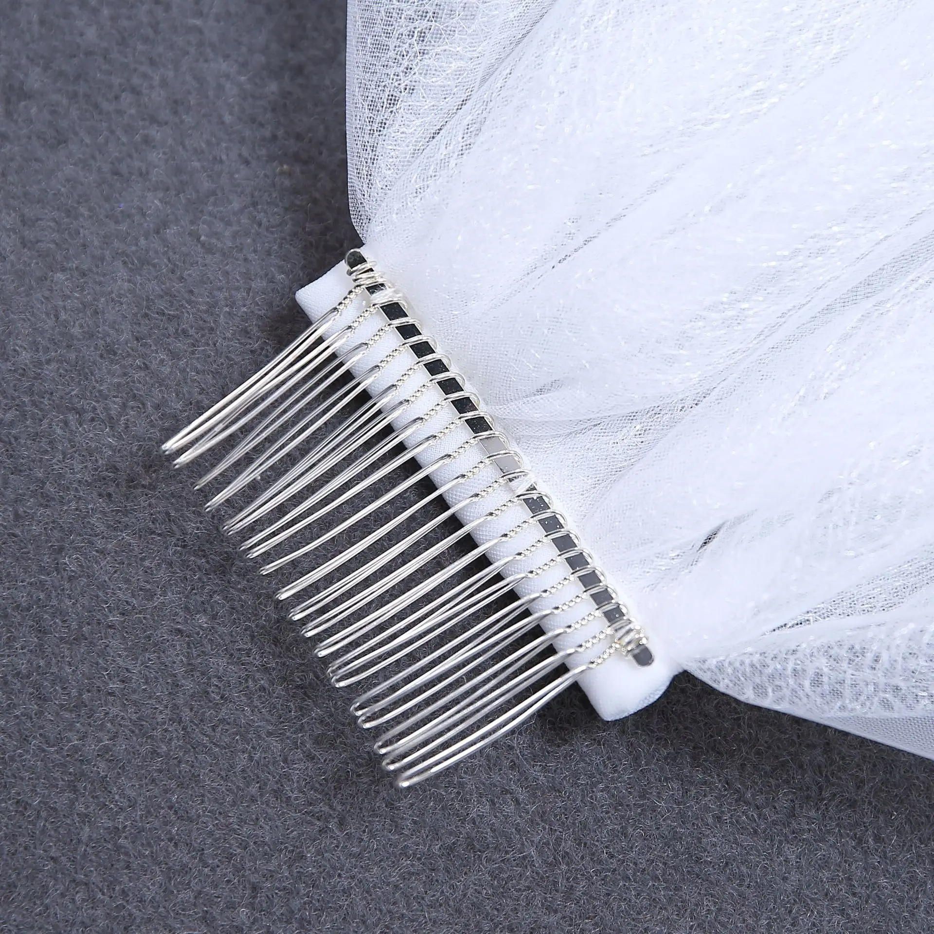 New Wedding Veil Short Exquisite Bridal Veil Soft Tulle Lace Embroidered Lace Metal Hair Comb TS223
New Wedding Veil Short Exquisite Bridal Veil Soft Tulle Lace Embroidered Lace Metal Hair Comb TS223