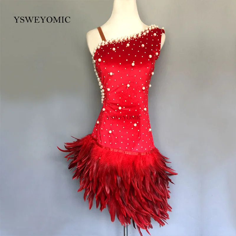 Feather Customized Color Latin dress latino dancewear latino sala da ballo di danza in costume Crystal Peal latin dance dress
Feather Customized Color Latin dress latino dancewear latino sala da ballo di danza in costume Crystal Peal latin dance dress