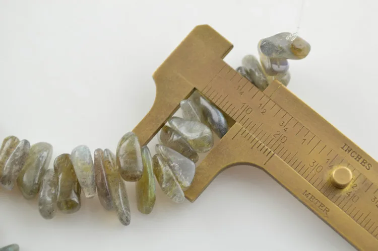 Rainbow Color Natural Labradorite Freedom Gravel Shape Strand Loose Beads For Jewelry Making 5strand/lot
Rainbow Color Natural Labradorite Freedom Gravel Shape Strand Loose Beads For Jewelry Making 5strand/lot