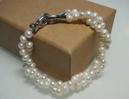 Genuine Freshwater Pearl Bracelet Two Laps AA 4-5MM Dainty White Pearl Bracelet New Free Shipping
Genuine Freshwater Pearl Bracelet Two Laps AA 4-5MM Dainty White Pearl Bracelet New Free Shipping